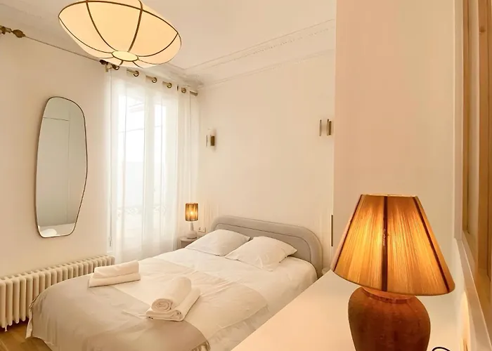 Luxury Garden - Private Oasis Near Champs-elysees *