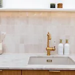 Διαμέρισμα Luxury Garden - Private Oasis Near Champs-elysees *