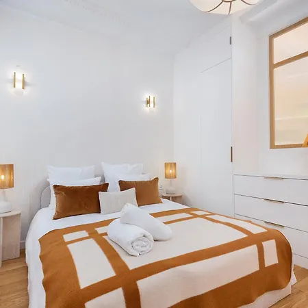 Apartament Luxury Garden - Private Oasis Near Champs-elysees