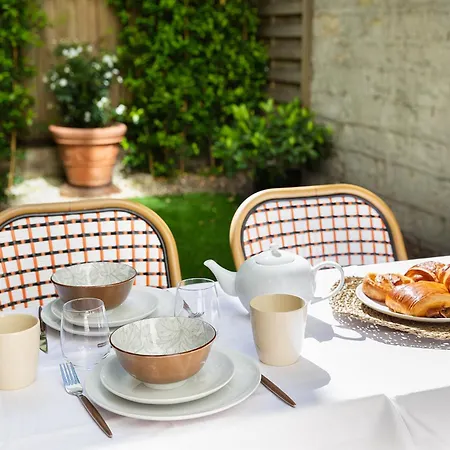 Luxury Garden - Private Oasis Near Champs-elysees Apartament