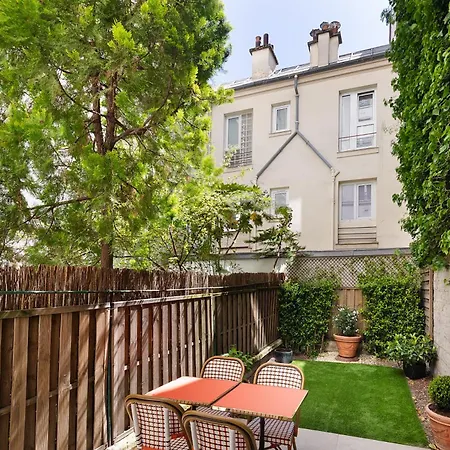 Luxury Garden - Private Oasis Near Champs-elysees Διαμέρισμα