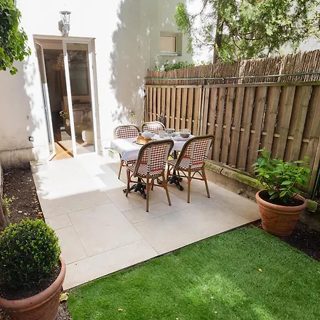 Διαμέρισμα Luxury Garden - Private Oasis Near Champs-elysees *